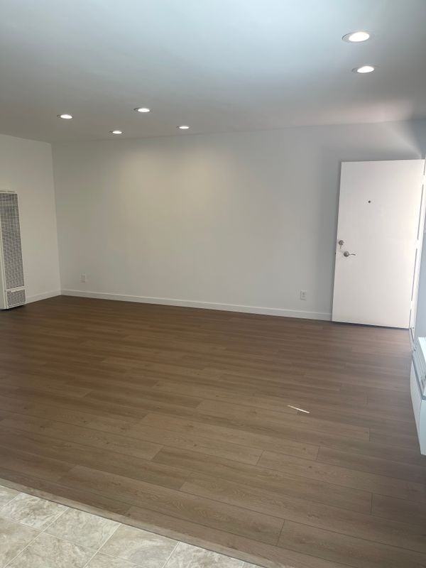 744 Pier Ave ##1 - Photo 4 of 21