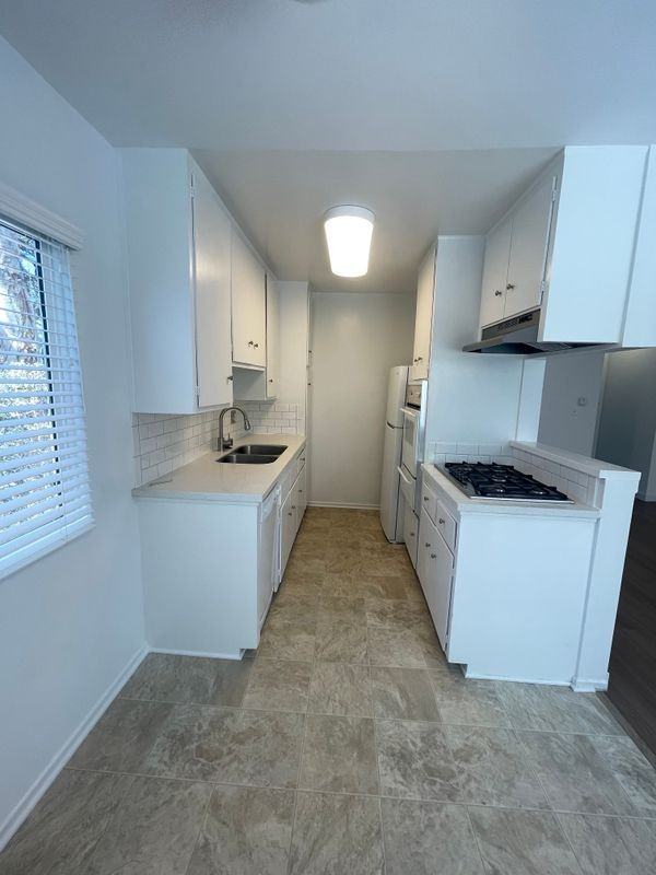 744 Pier Ave ##1 - Photo 7 of 21