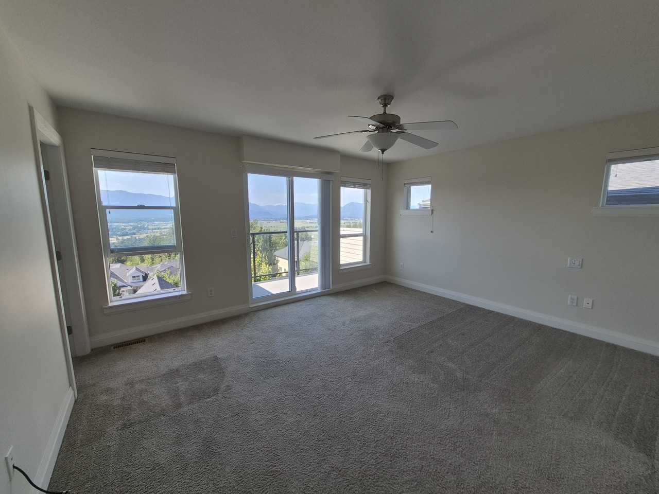 47042 MacFarlane Place - Photo 6 of 22