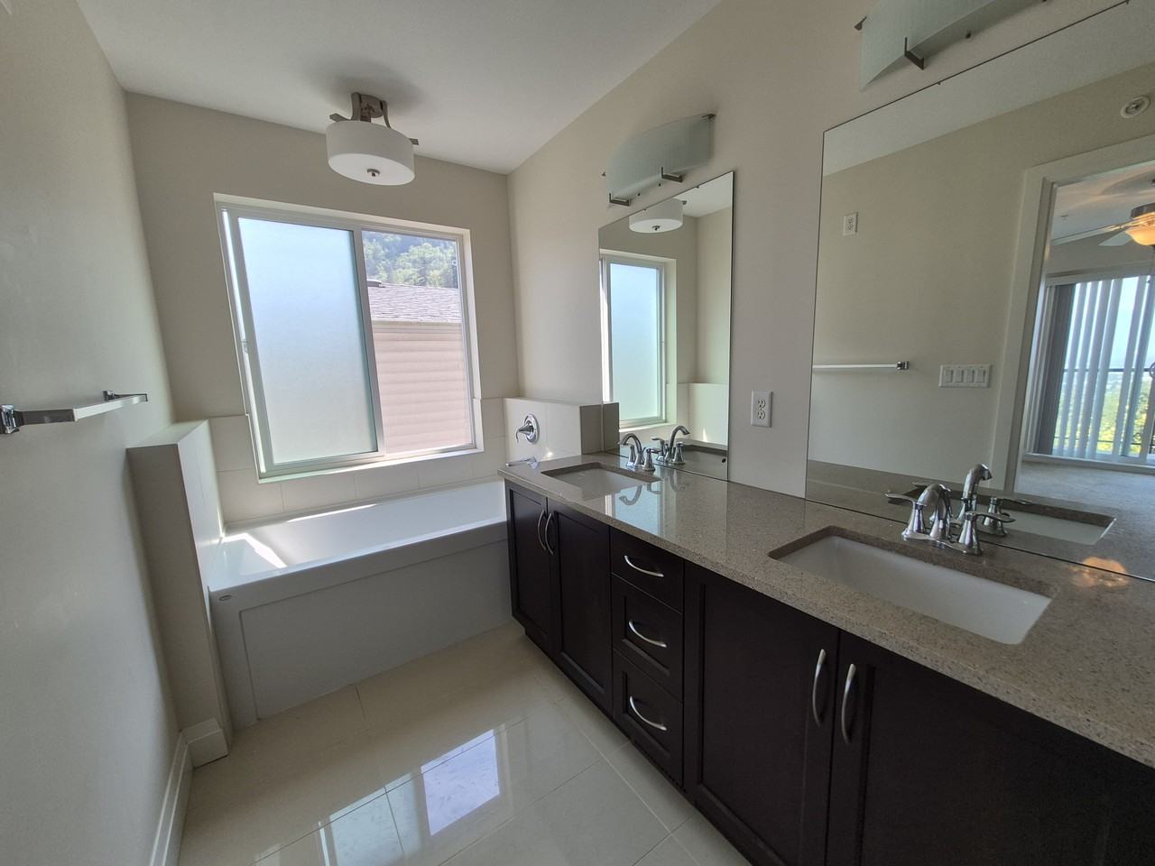 47042 MacFarlane Place - Photo 7 of 22