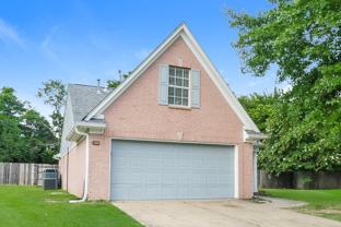 10678 Pecan Meadow Dr N - Photo 1 of 1