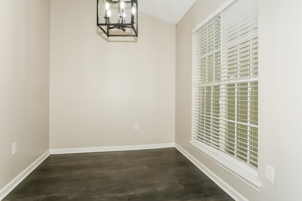 10678 Pecan Meadow Dr N - Photo 7 of 17