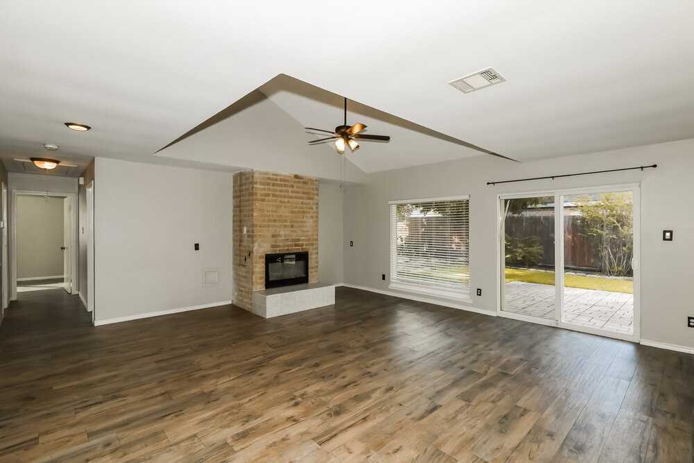 1022 Red Rock Canyon Dr - Photo 3 of 16