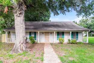 6708 Henredon Dr - Photo 1 of 1