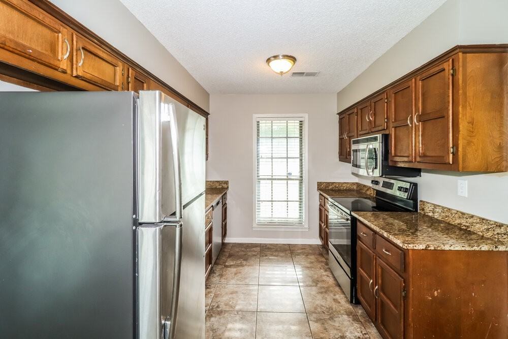 6708 Henredon Dr - Photo 7 of 16