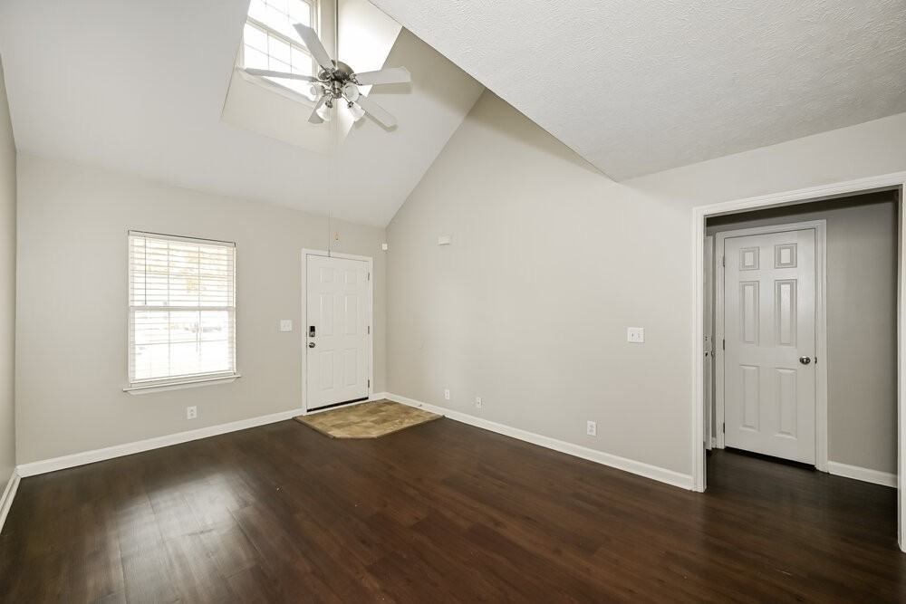 2726 Apostle Ln - Photo 6 of 17
