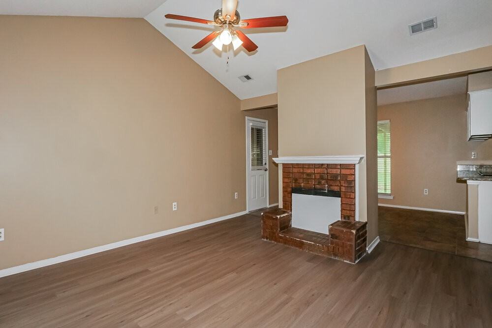 6635 Dunbarton Dr - Photo 4 of 16