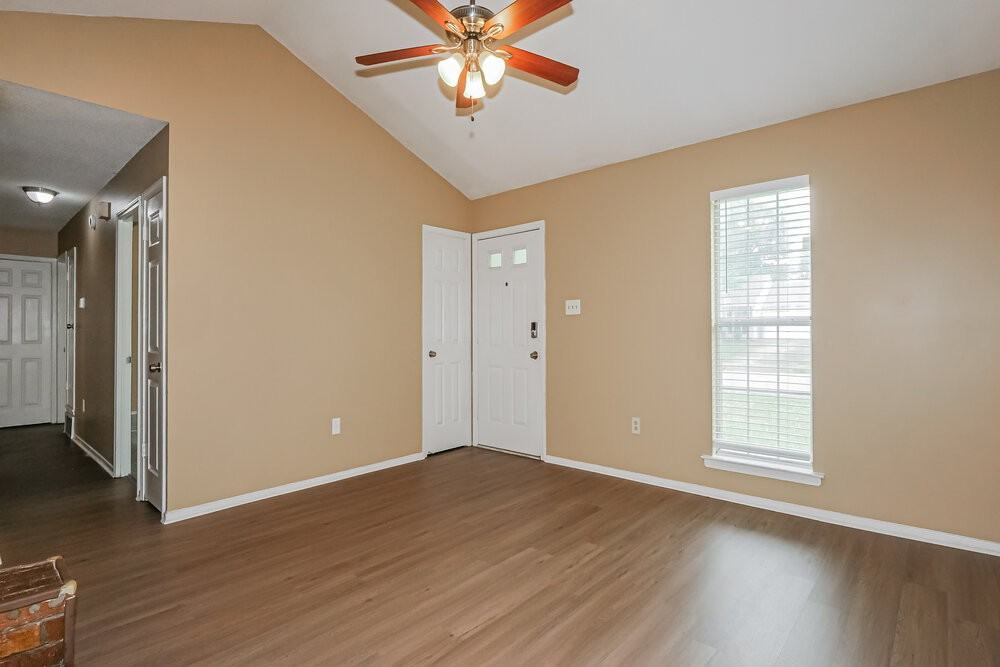 6635 Dunbarton Dr - Photo 5 of 16