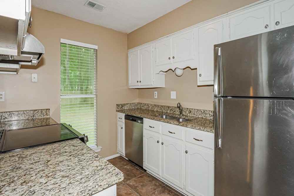 6635 Dunbarton Dr - Photo 7 of 16