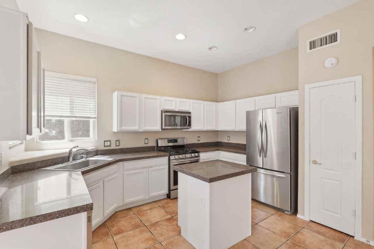 10476 E George Tolman Ln - Photo 5 of 15