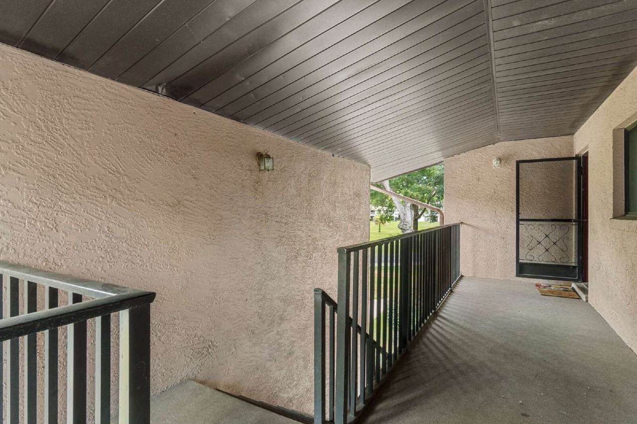 2953 Sw 32nd Ave - Photo 4 of 32