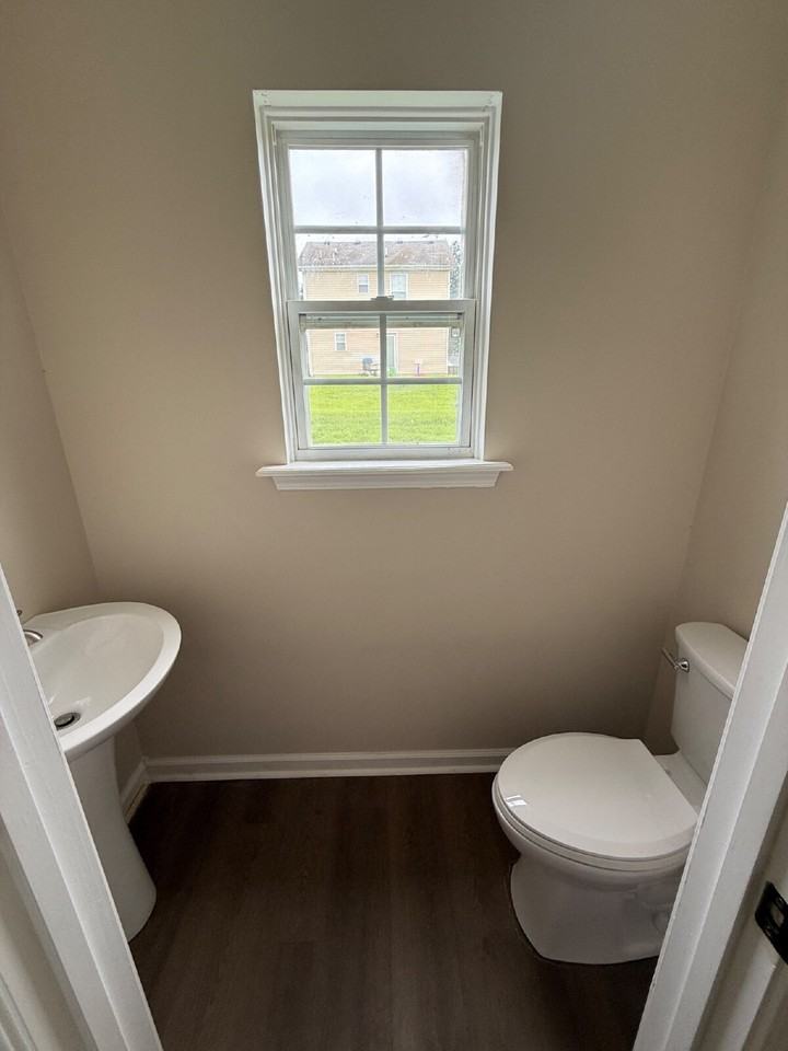 1240 Shannon Ln - Photo 6 of 21