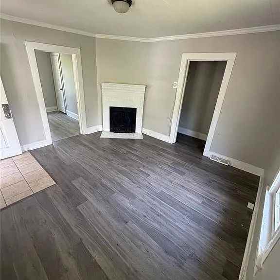 4224 Ogburn Ave - Photo 2 of 18