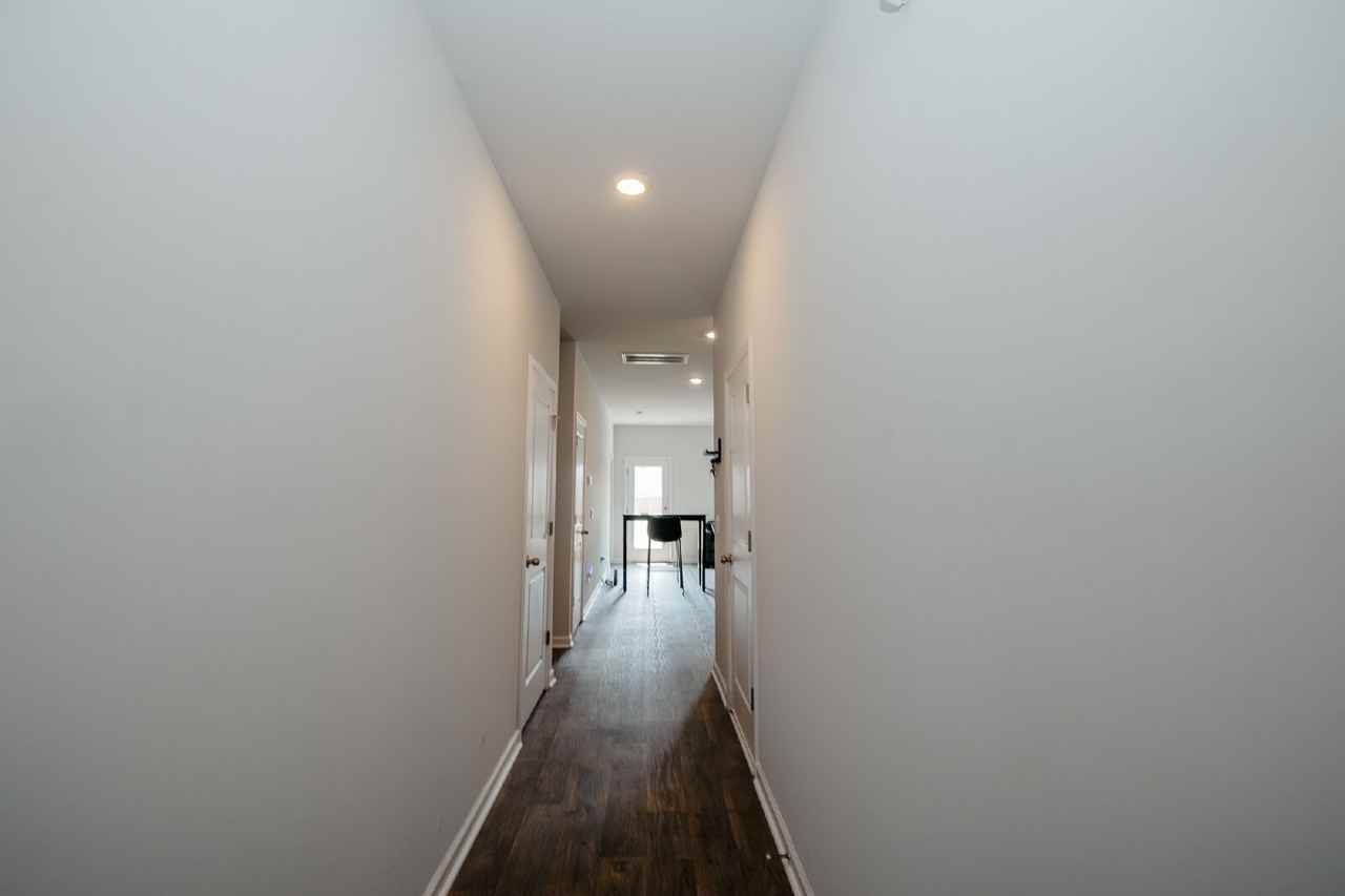 206 Mica Ct - Photo 2 of 17