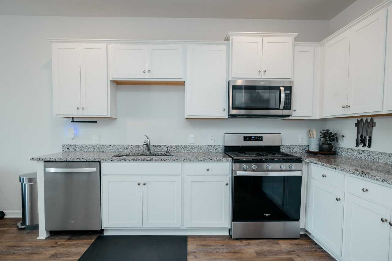 206 Mica Ct - Photo 4 of 17