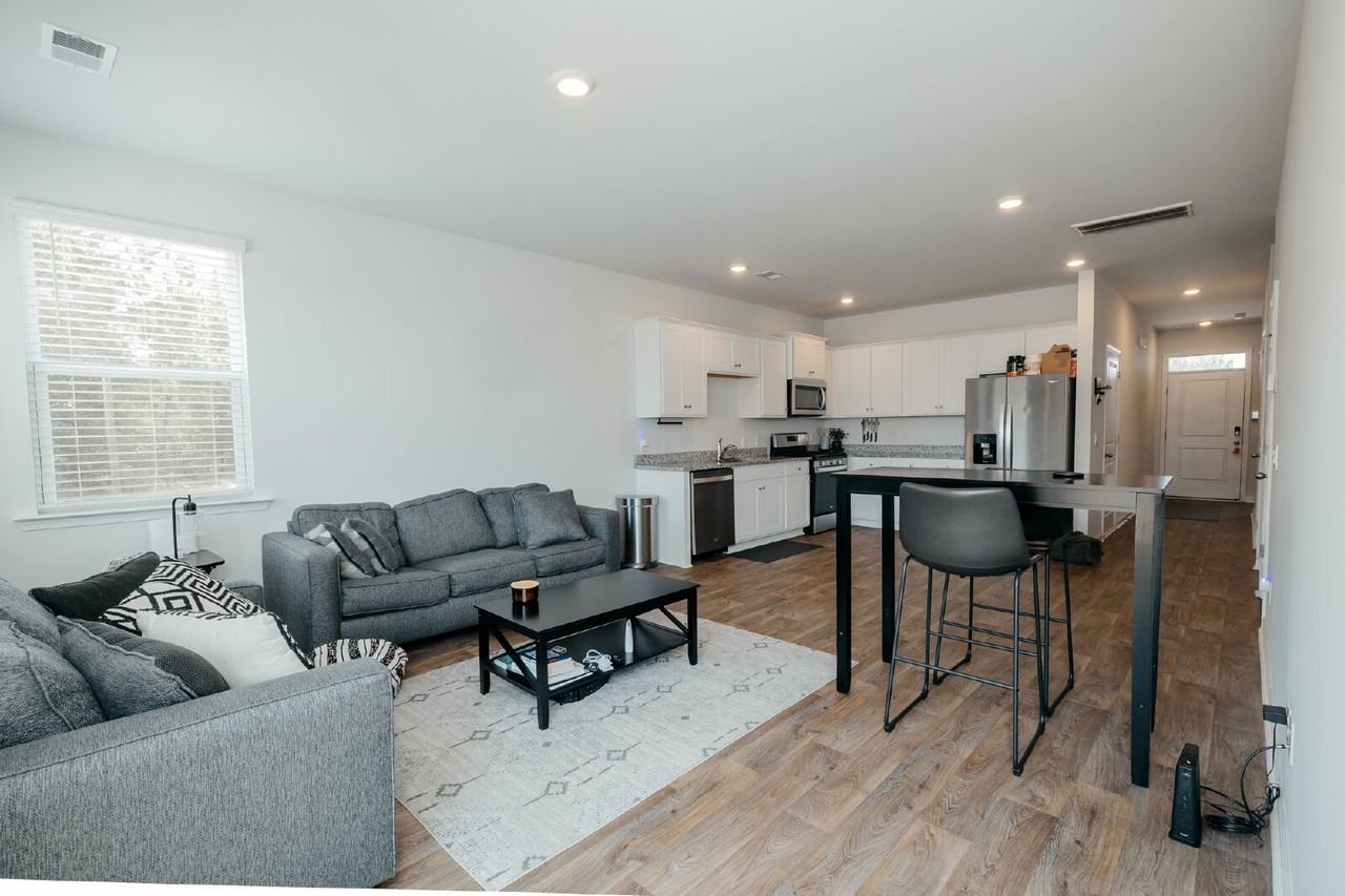 206 Mica Ct - Photo 6 of 17