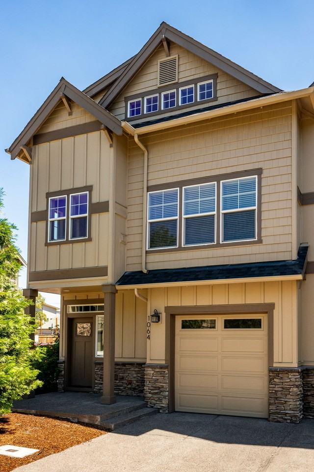 1064 Se Leonel Ln - Photo 2 of 33