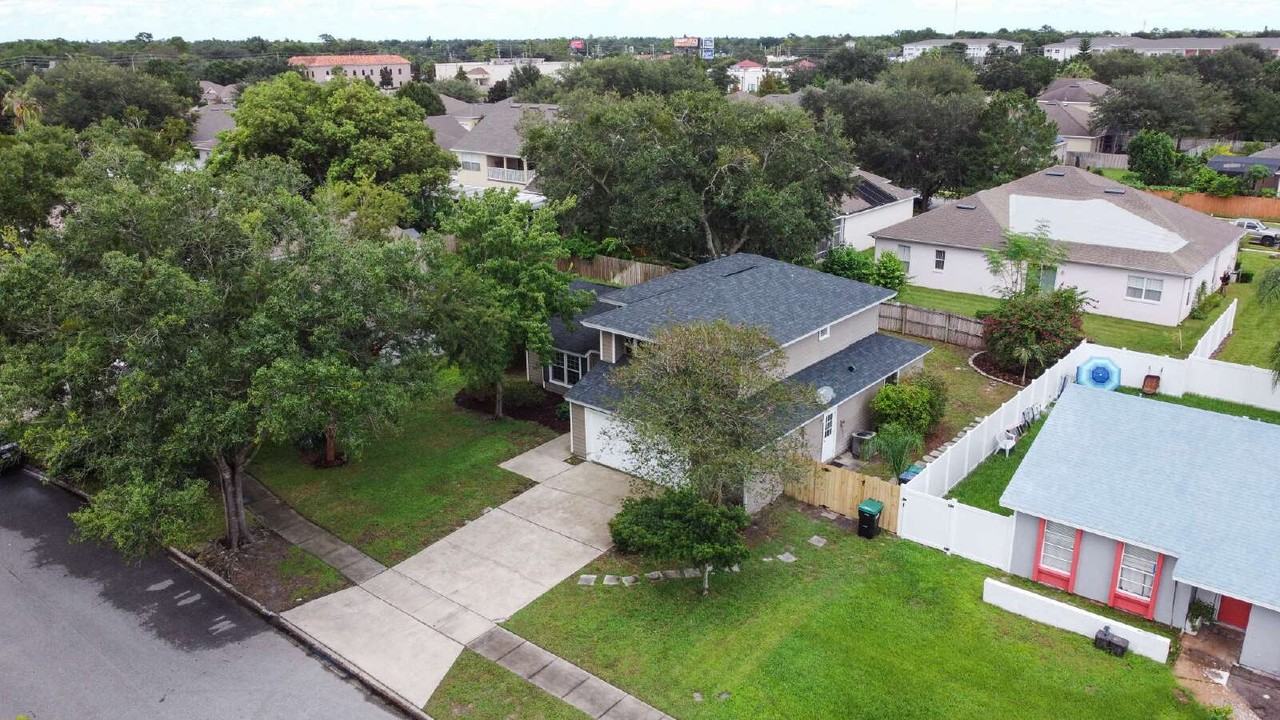 3909 Stonehaven Rd - Photo 5 of 28