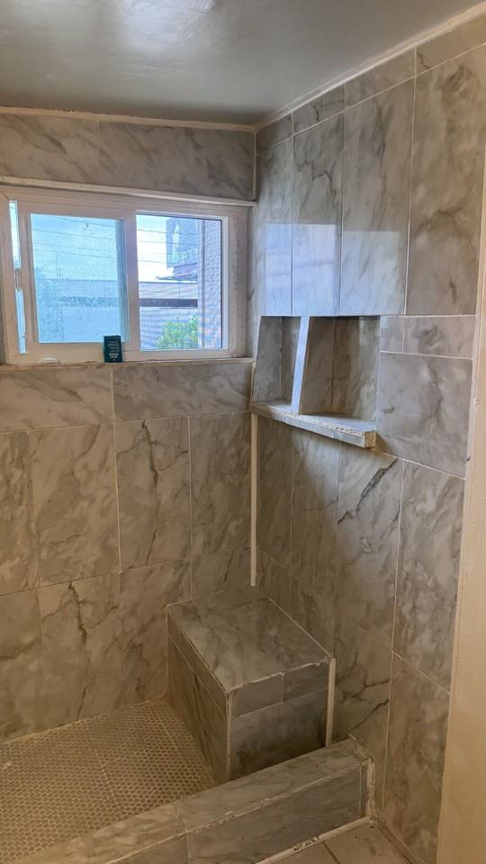 2102 W Mariposa St #10 - Photo 5 of 8