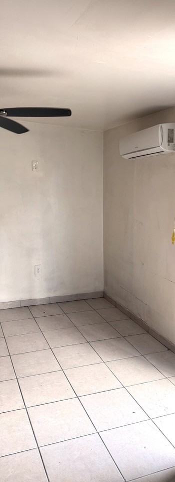 2102 W Mariposa St #10 - Photo 6 of 8
