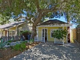 featured image of 418 E Sola St