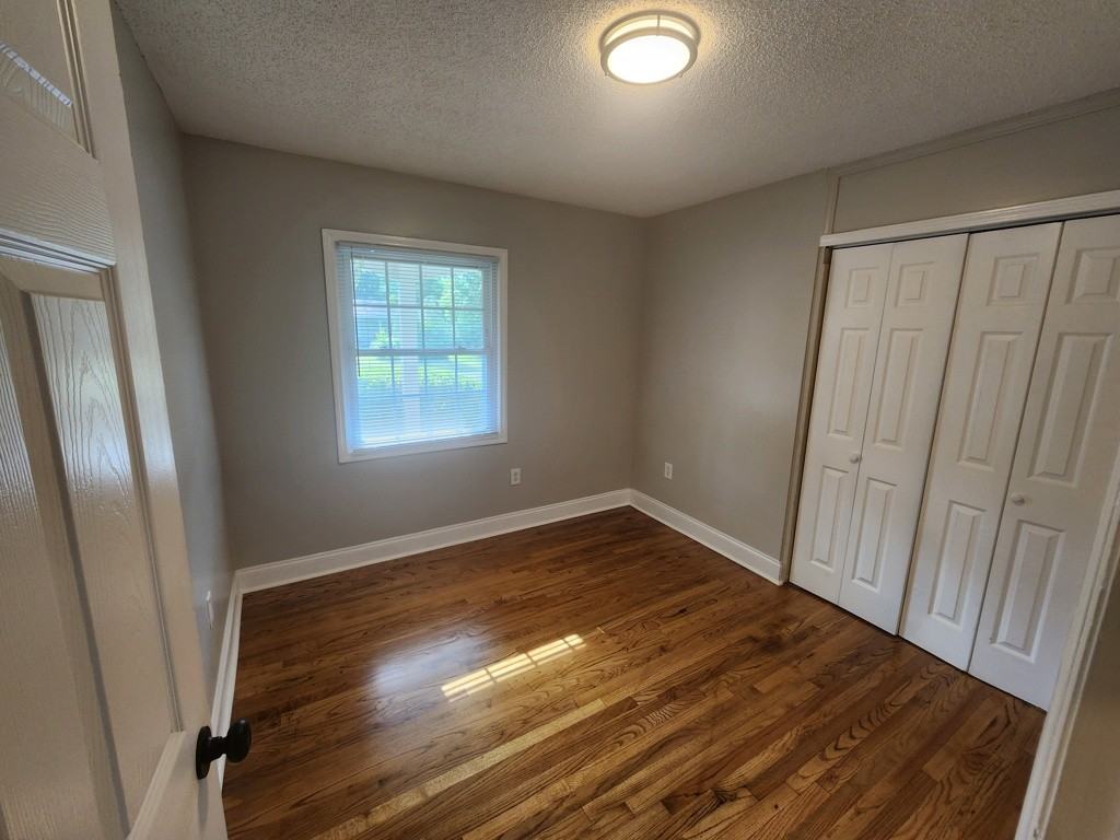 109 Williams St - Photo 5 of 15