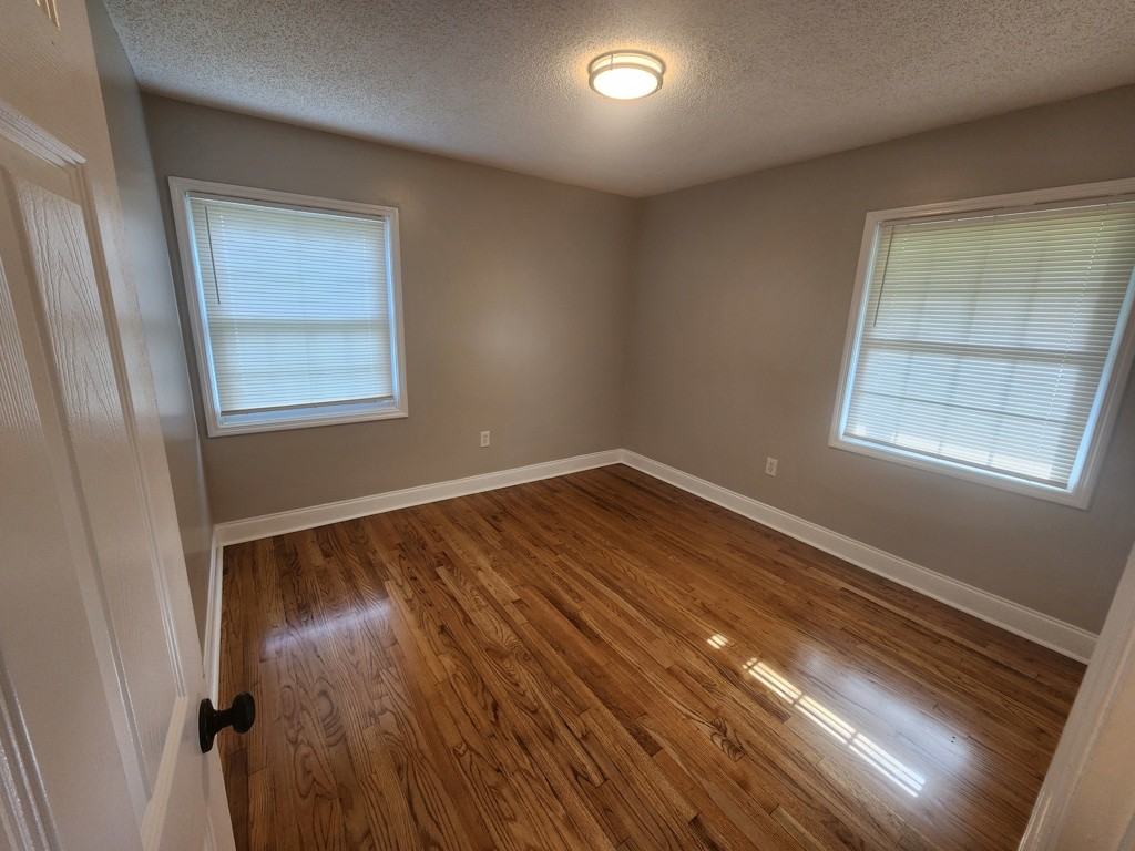 109 Williams St - Photo 7 of 15