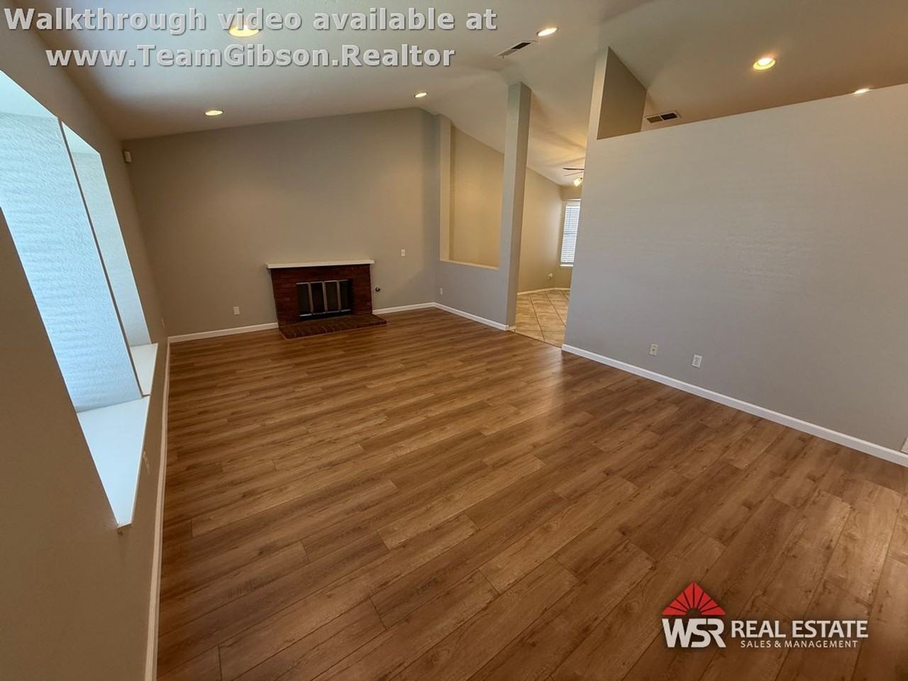 13584 Searson Dr - Photo 4 of 27