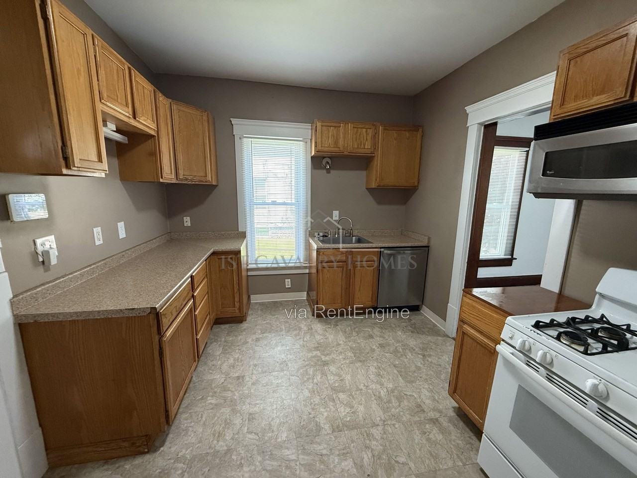 42 Paris Ave - Photo 4 of 16