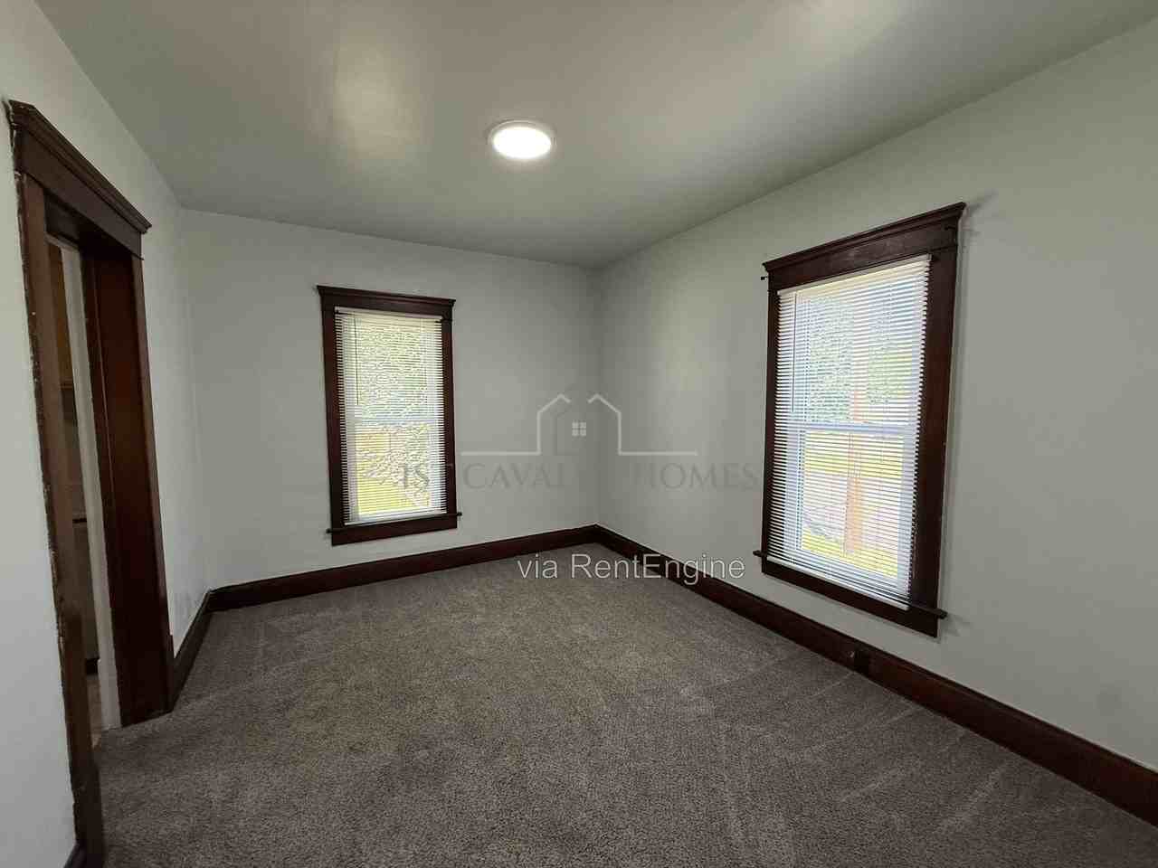 42 Paris Ave - Photo 6 of 16