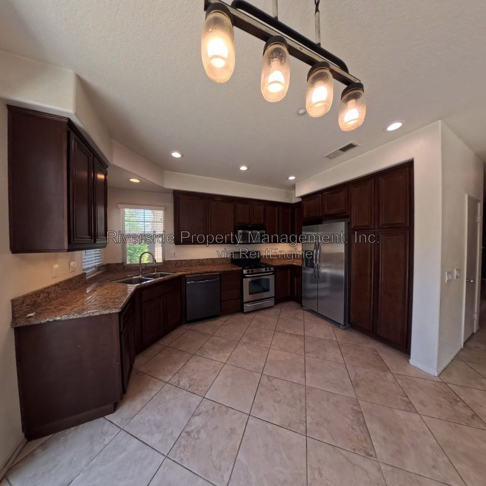4031 Cey Ct - Photo 4 of 50
