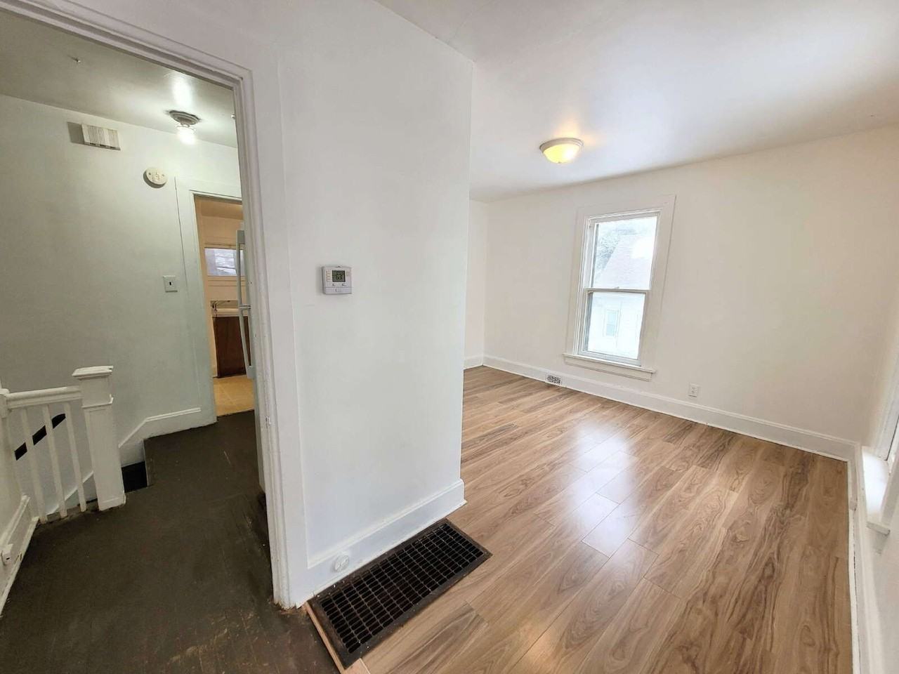 604 9th St - Photo 3 of 10