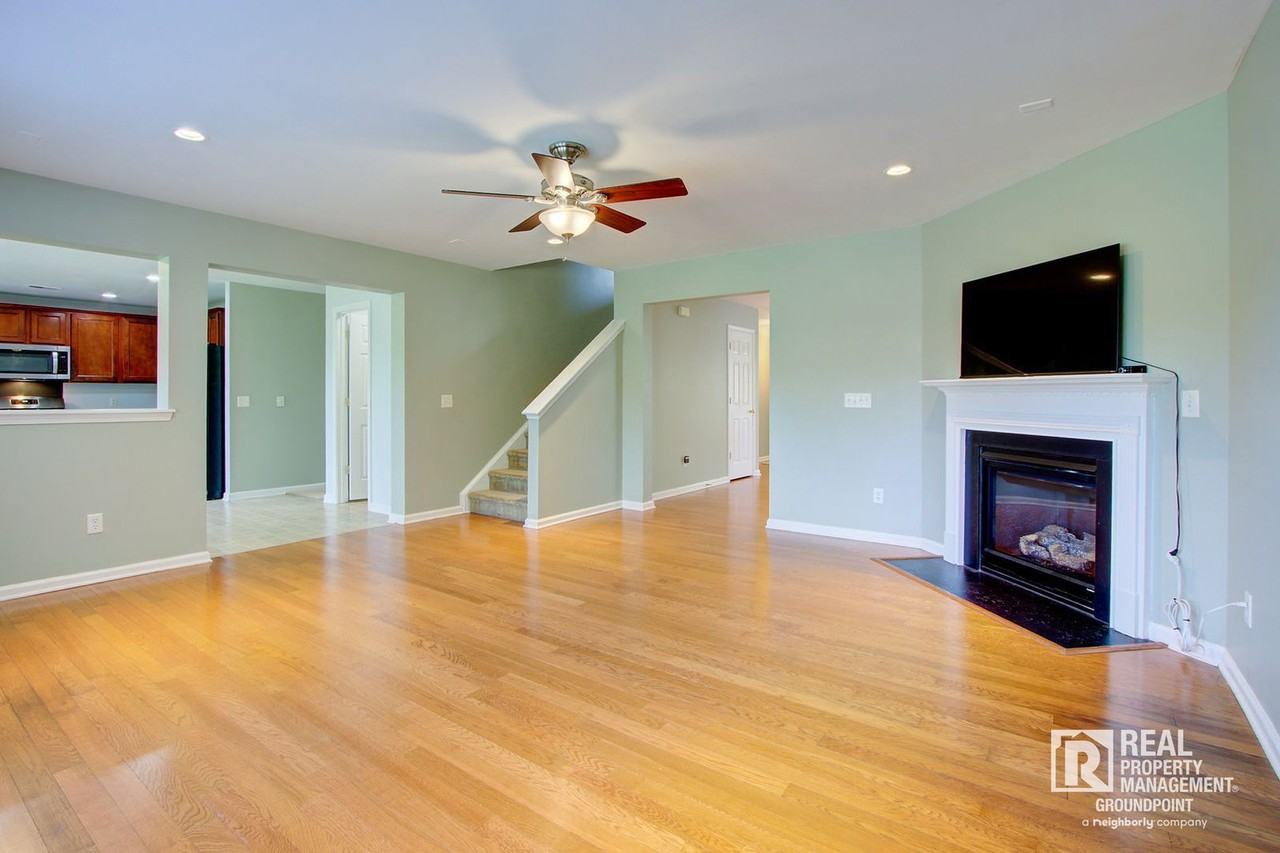 130 Decatur Dr - Photo 6 of 30