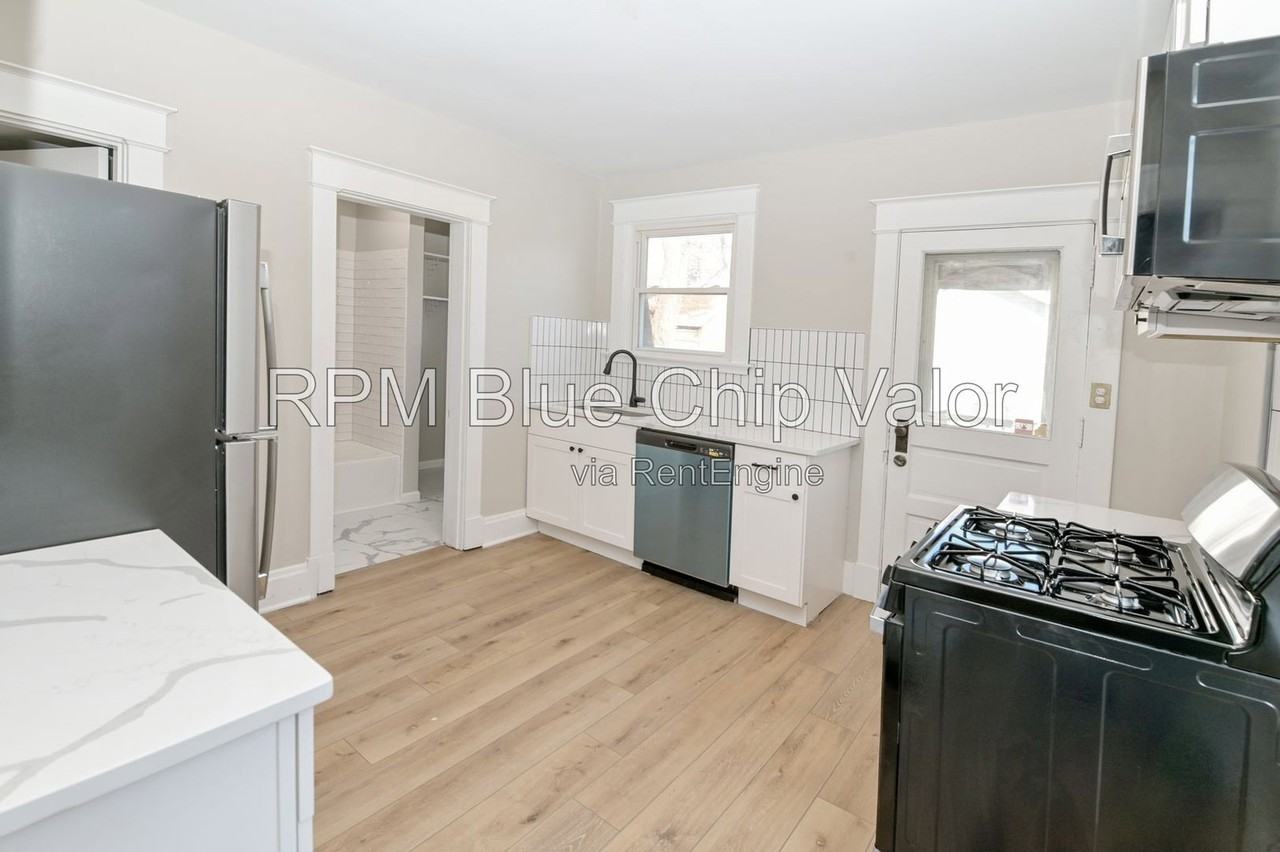 5214 Warren Ave #1 - Photo 2 of 22
