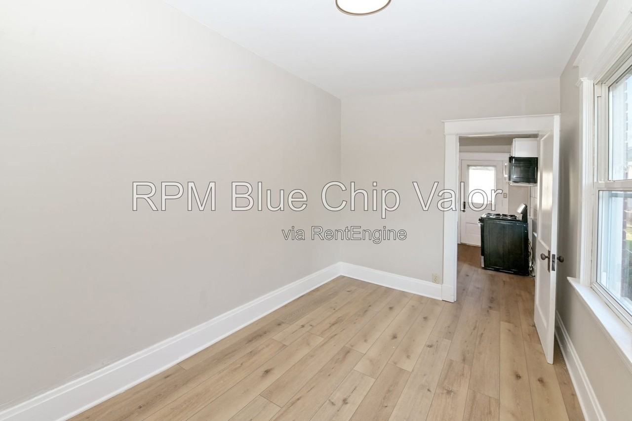 5214 Warren Ave #1 - Photo 7 of 22