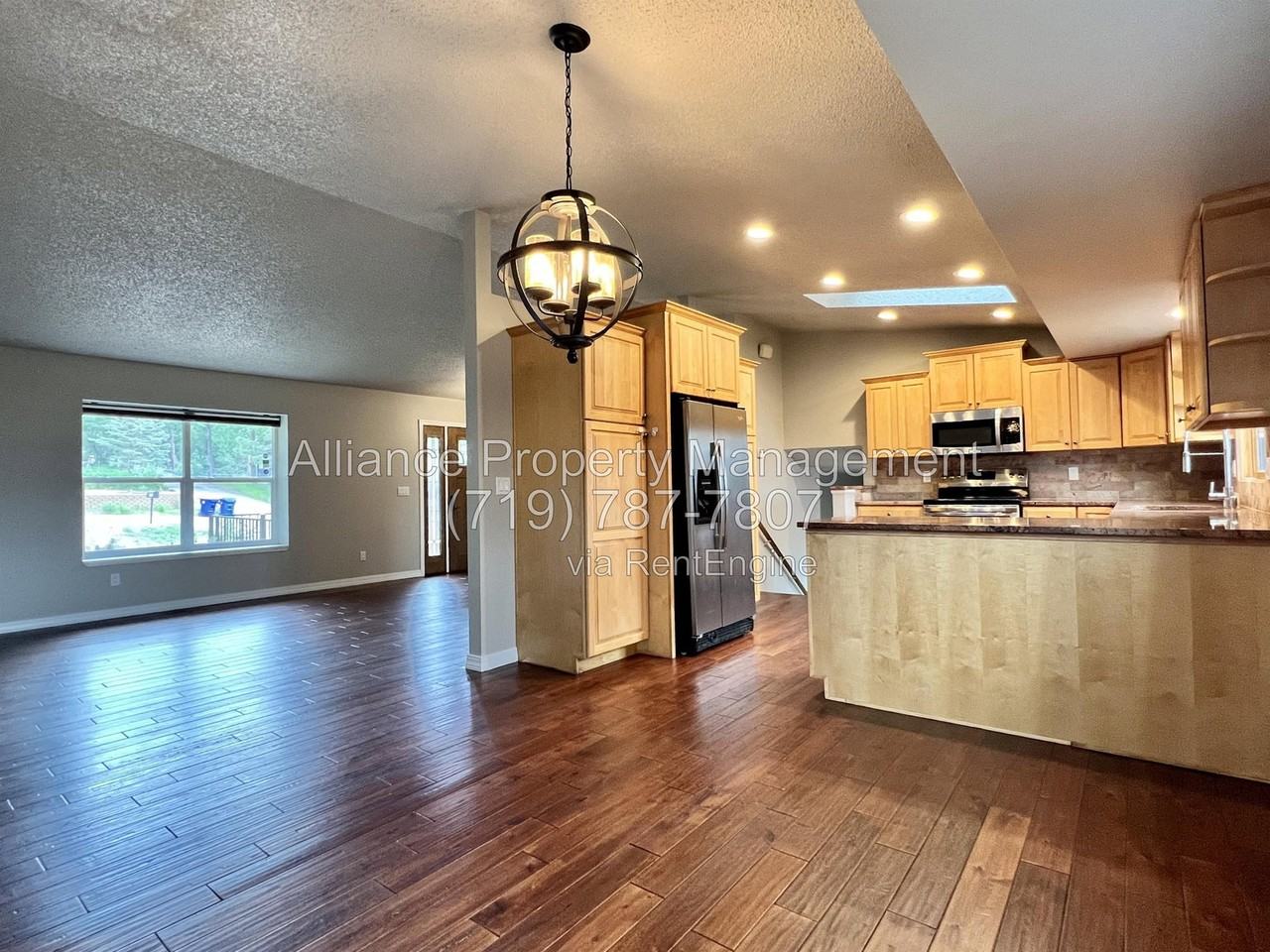 6318 Galway Dr - Photo 7 of 50