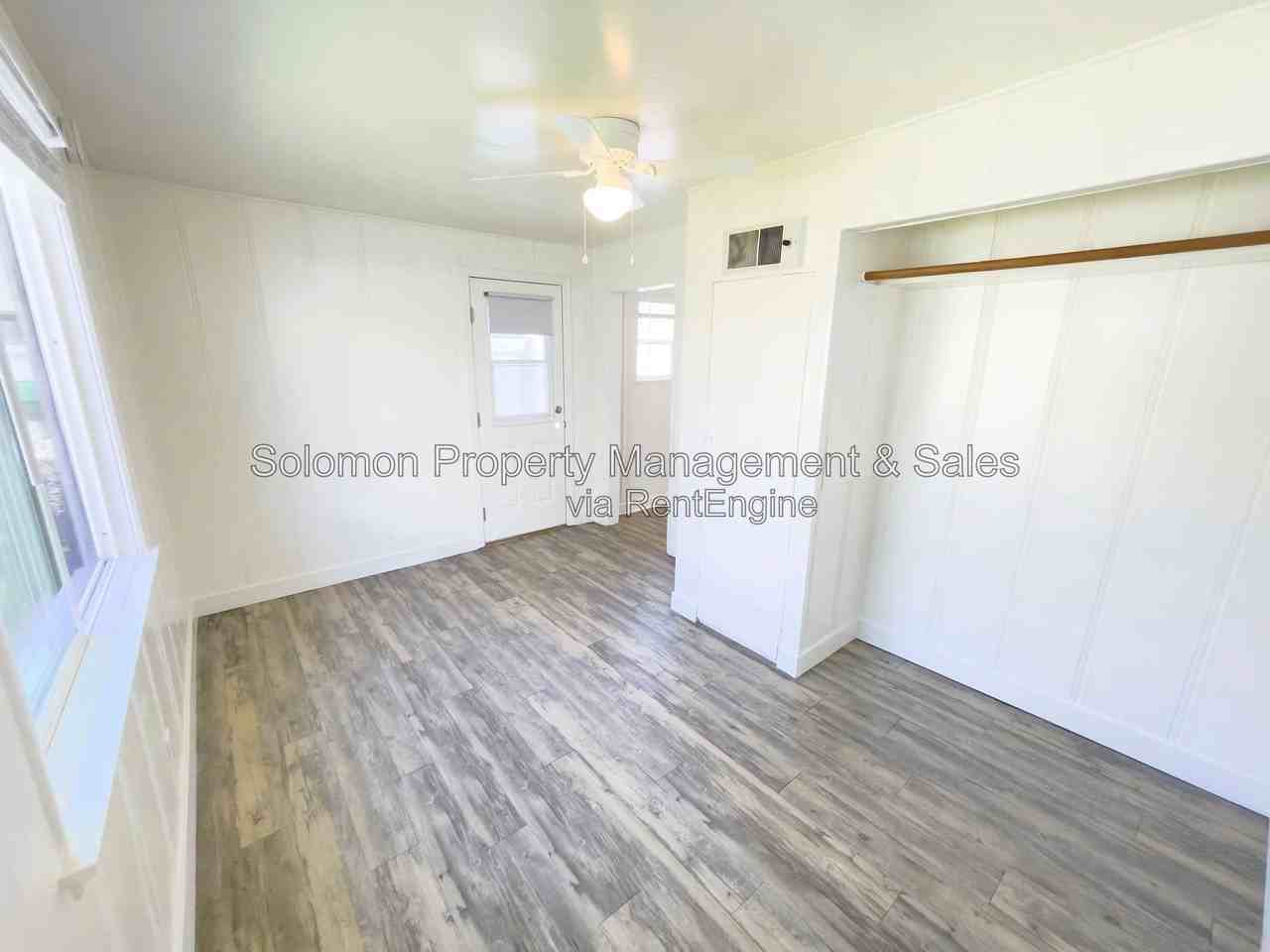 143 1/2 S Myers St - Photo 4 of 9