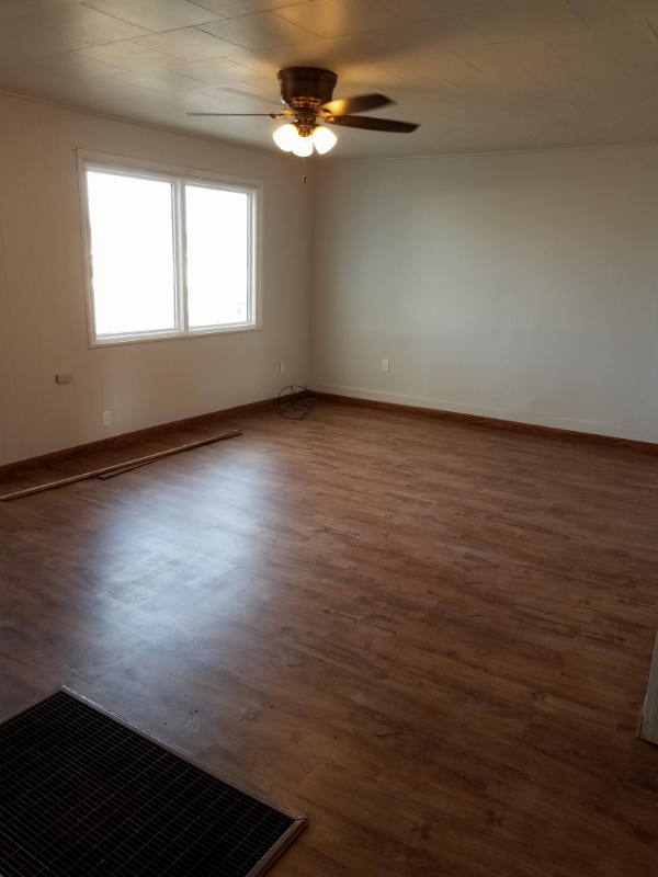 515 2nd Ave E - Photo 5 of 11