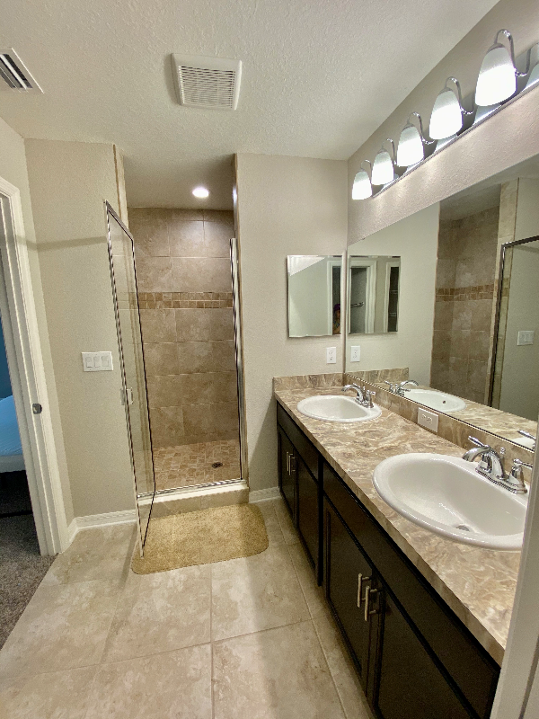 1074 Grantham Dr - Photo 3 of 9