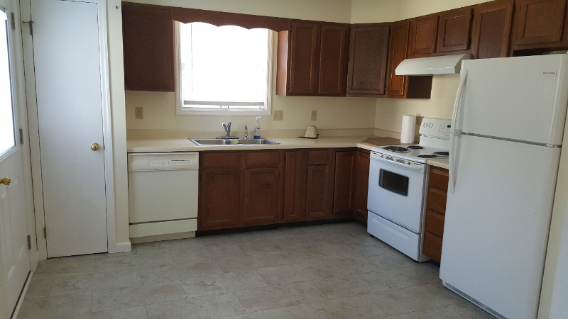209 Hicks Dr - Photo 4 of 15
