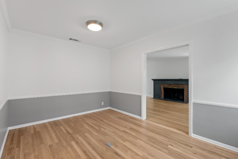 4460 Moorpark Way - Photo 4 of 18