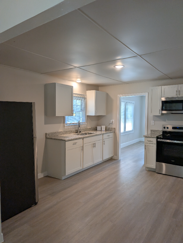 259 Wells St - Photo 6 of 25