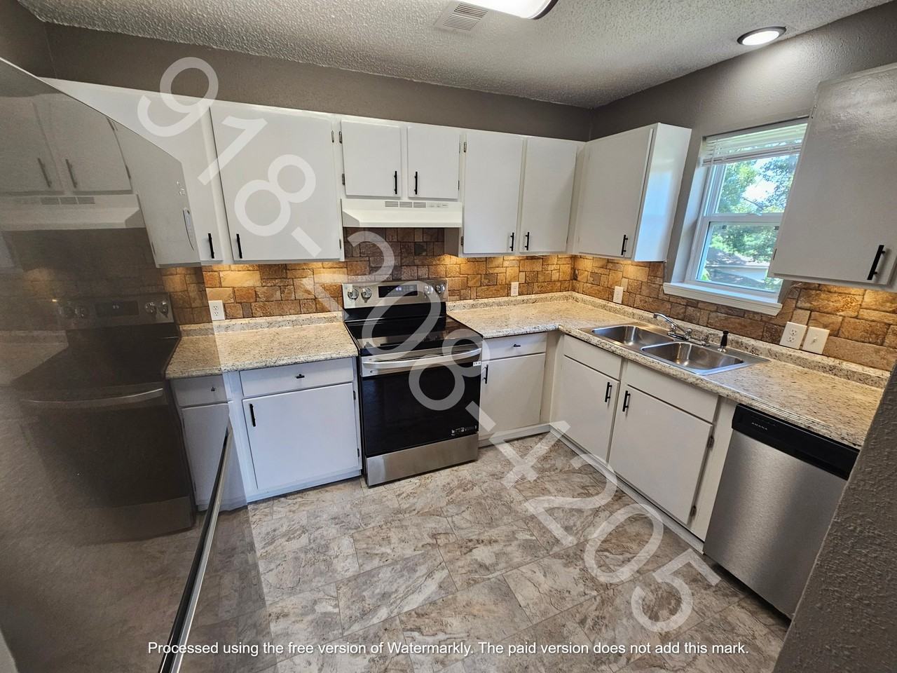 1601 N Hills Blvd - Photo 4 of 18