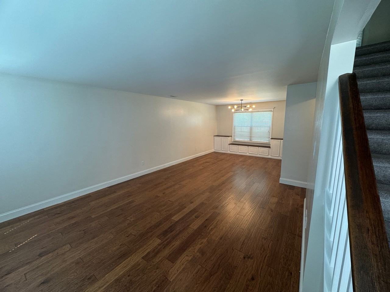 160 Coventry Ln - Photo 2 of 19
