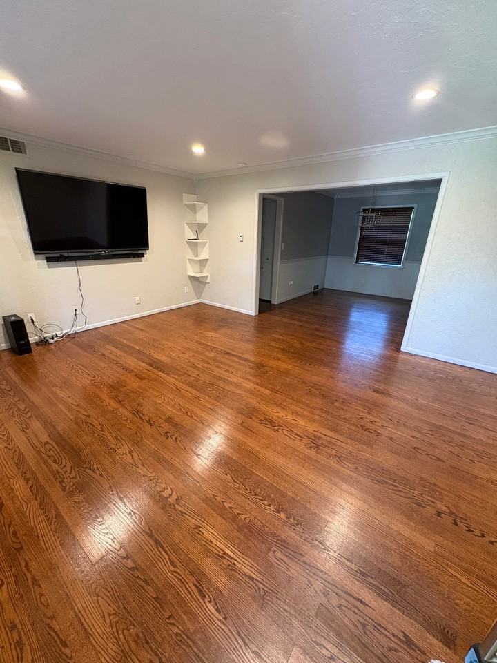 220 Tullahoma Dr - Photo 2 of 14