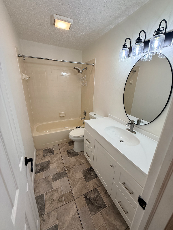 1301 Bond St - Photo 6 of 8