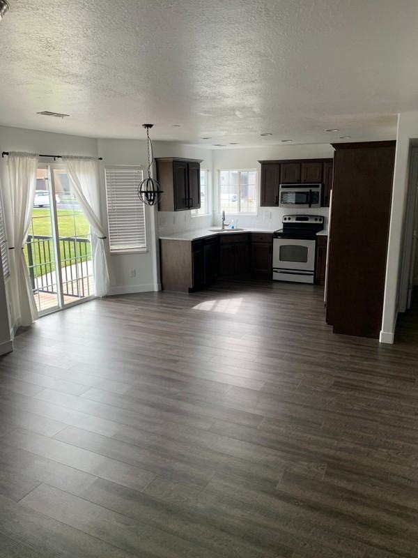 1034 Nw - Photo 5 of 17