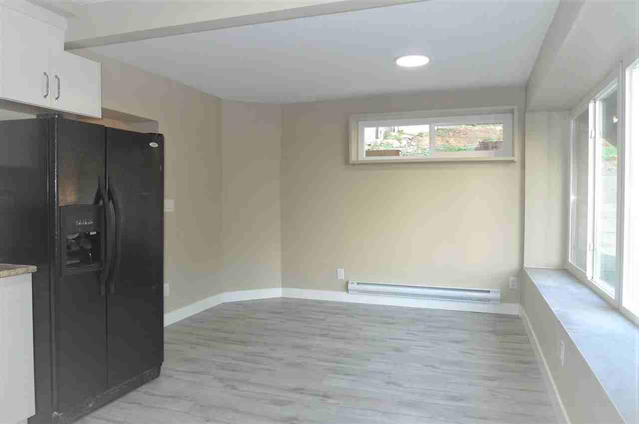 327 Laurentian Crescent - Photo 2 of 17