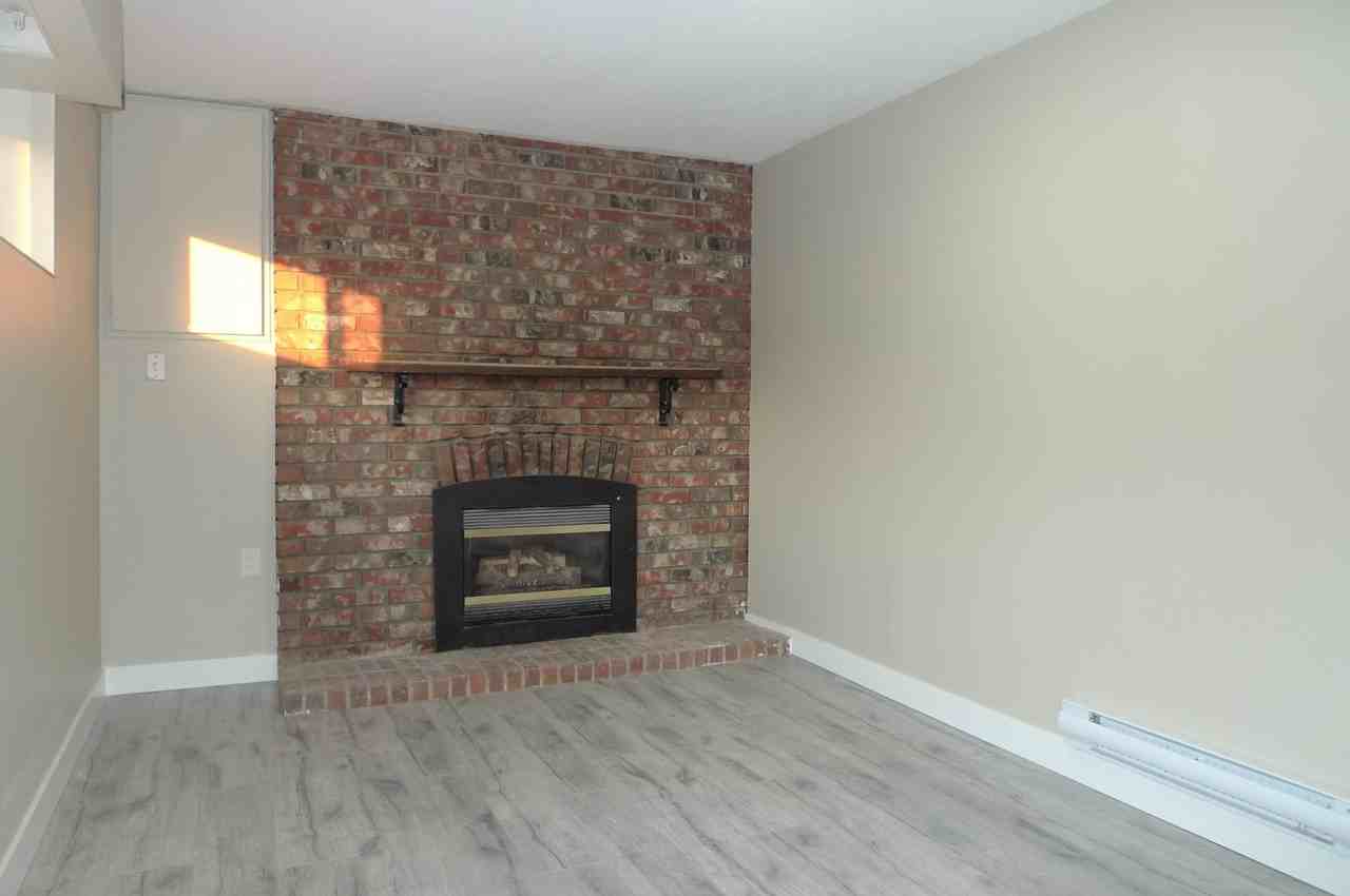 327 Laurentian Crescent - Photo 6 of 17