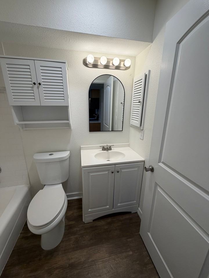 170 De Chantle Rd #705 - Photo 6 of 7